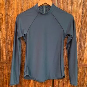 Women’s All In Motion Workout long sleeve shirt